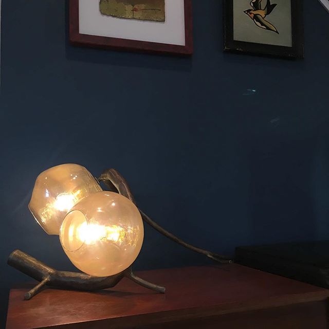 Nature-Inspired Pod Lamp With Strange Beauty