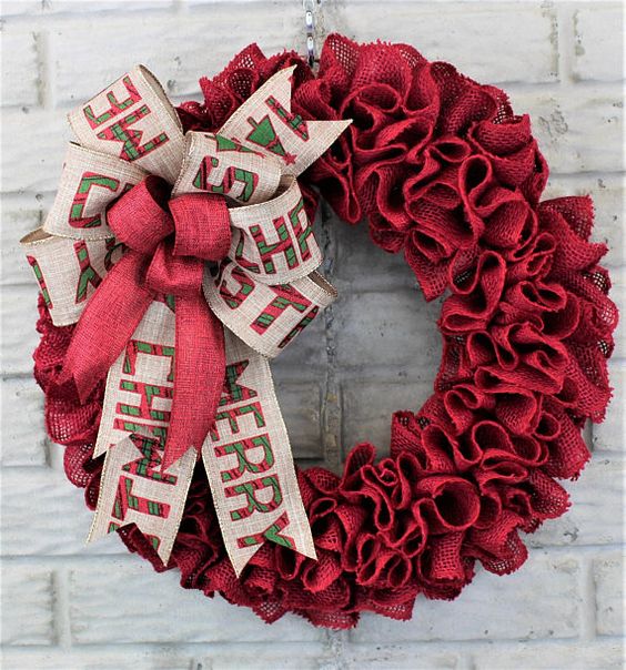 Rustic Love: 30 Burlap Christmas Decor Ideas - DigsDigs