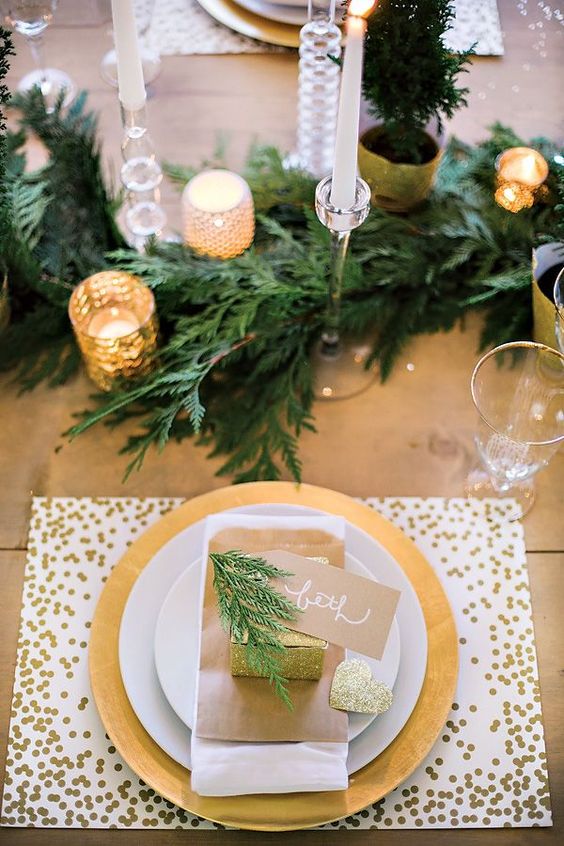25 inspiring christmas table setting ideas digsdigs
