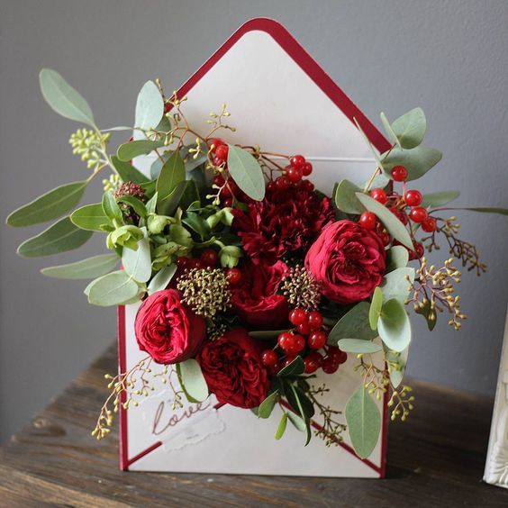 24 Contemporary Valentine’s Day Decor Ideas - DigsDigs