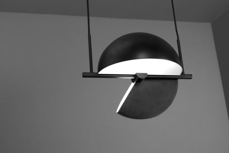 The construction allows the user to combine uplight and downlight at the same time