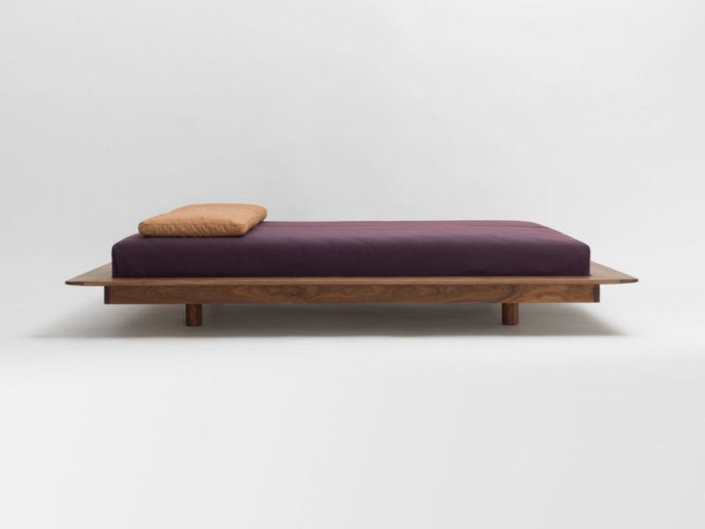 perfect bed for a zen bedroom This is a cool Japanese-inspired bed that got a classic and modern European look