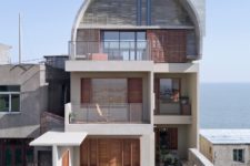 01 Captain’s House is located on a Chinese coast, it looks like a fortress and is contemporary inside