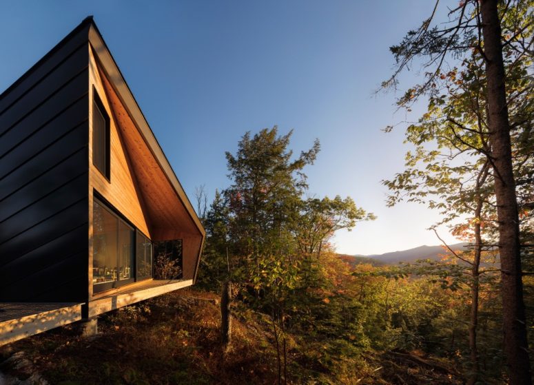 The strong geometry make it stand out and adds style to the exterior, while hinting on the strict minimalism inside The strong geometry make it stand out and adds style to the exterior, while hinting on the strict minimalism inside