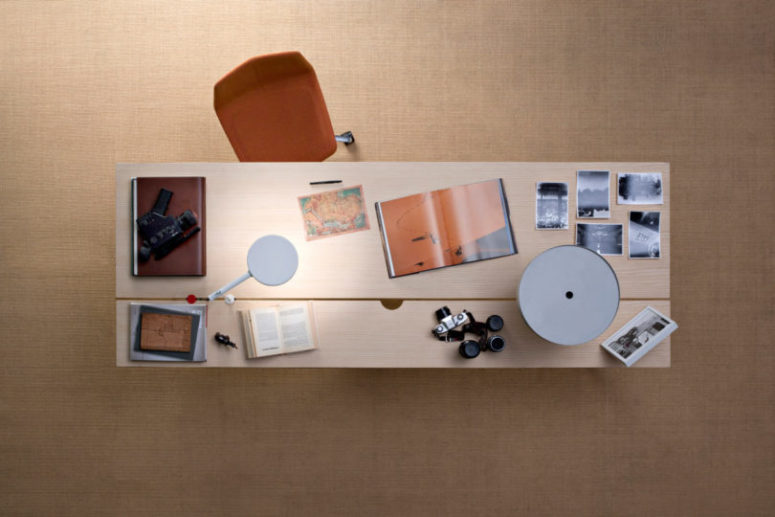 spacious working table for a freelancer It can become a large workspace for one person