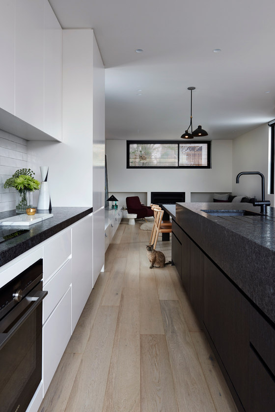 The color palette is rather light, and there are some black accents to make the interiors more interesting The color palette is rather light, and there are some black accents to make the interiors more interesting