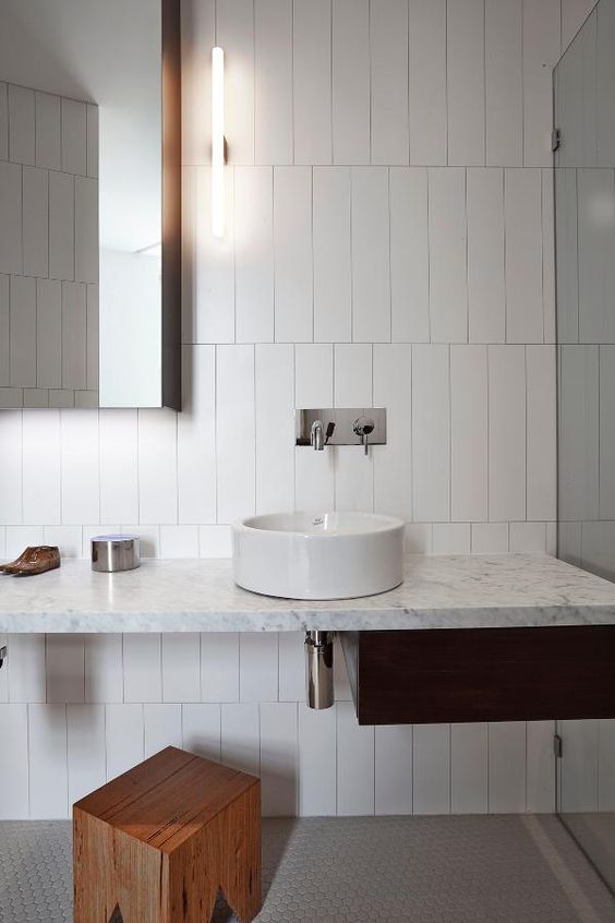 25 Non-Boring White Walls Ideas For Your Home - DigsDigs
