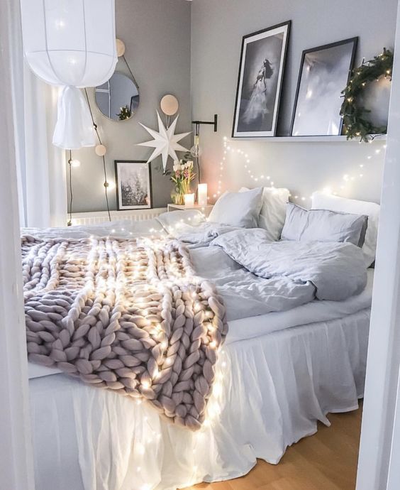 twinkle lights above bed