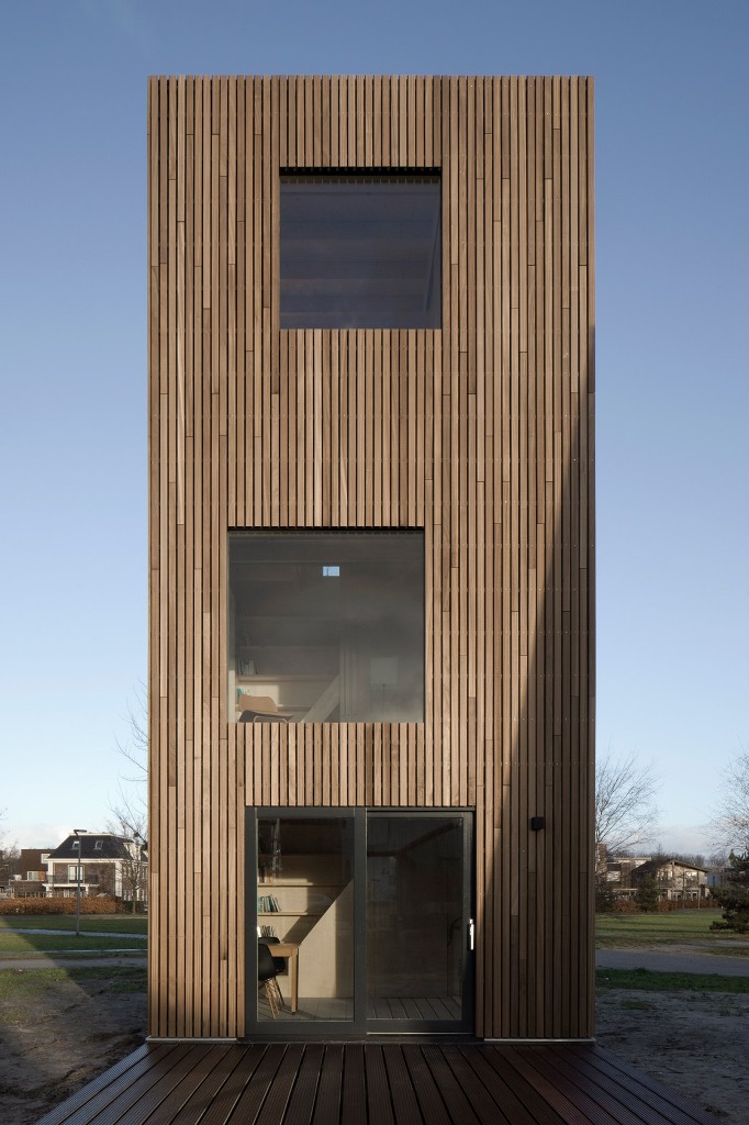 Slim Fit House Which Is Just 4 Meters Wide DigsDigs slim-fit-house-which-is-just-4-meters-wide-digsdigs