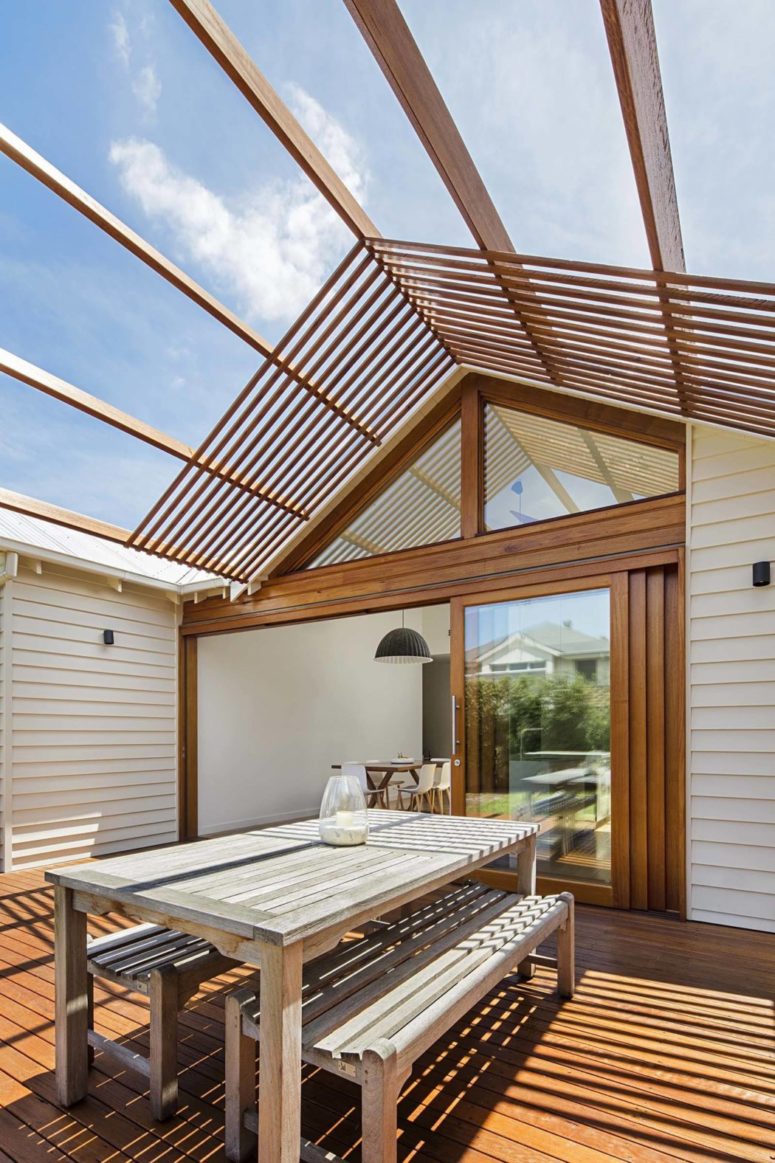 The pergola terrace is partly covered to defend it from the sun, and there's an outdoor dining space The pergola terrace is partly covered to defend it from the sun, and there's an outdoor dining space