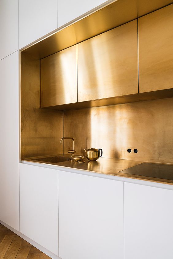 25 Trendy Metal Kitchen Backsplashes To Try - DigsDigs