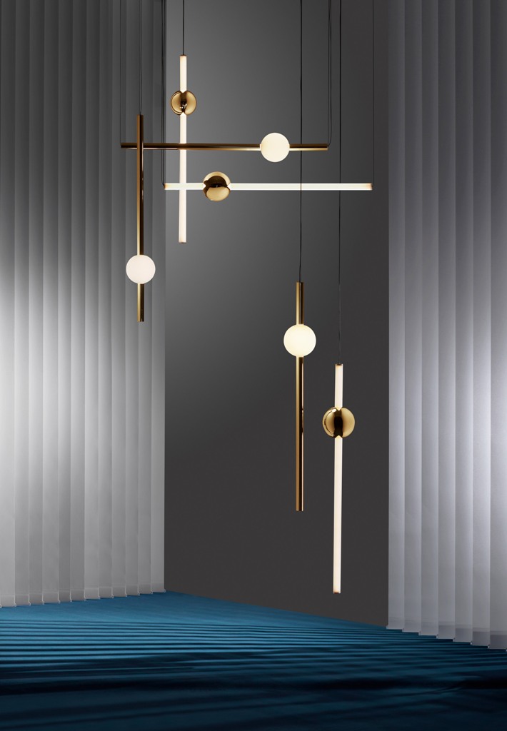 Orion lamp is a lamp to be fully customized, it consists of vertical and horizontal tubes that are to be changed