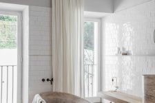 04 Curtains are welcome in different spaces including bathrooms, they add a cozy feel