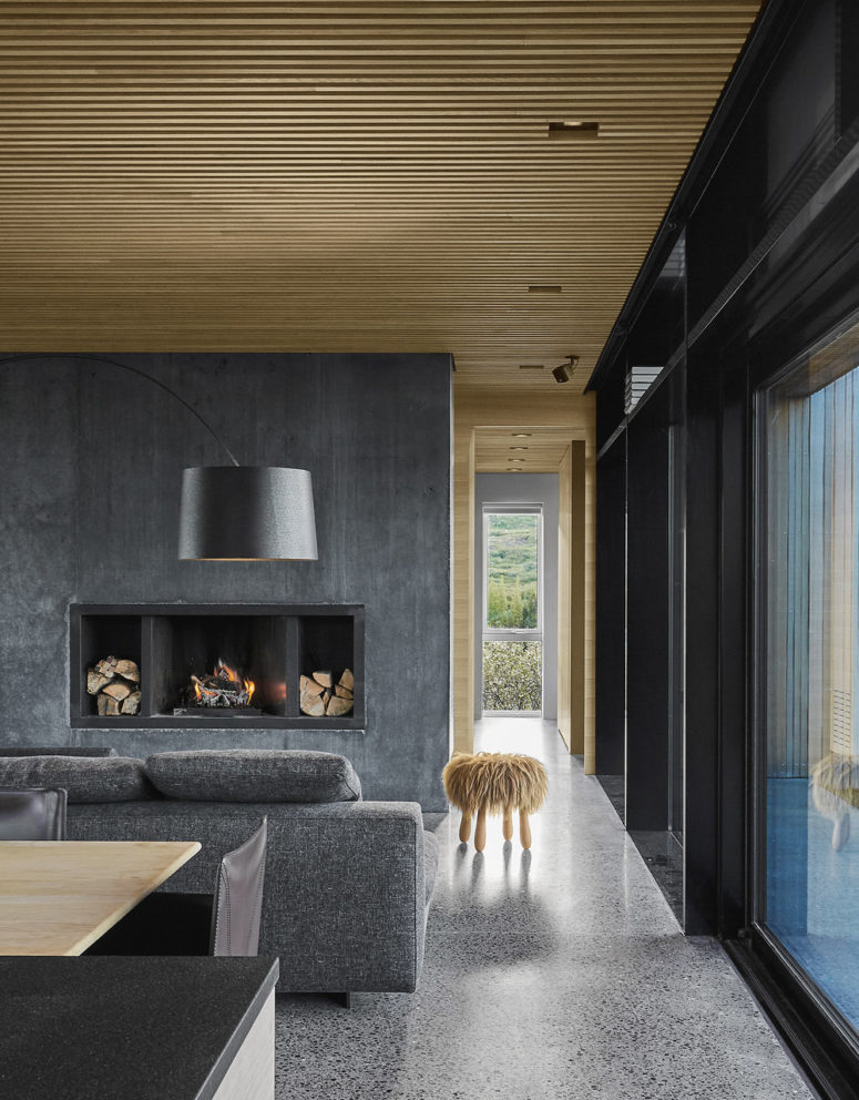 Stone and metal plus glass are widely used in inner decor to make the space minimalist and not to distract attention from the views Stone and metal plus glass are widely used in inner decor to make the space minimalist and not to distract attention from the views