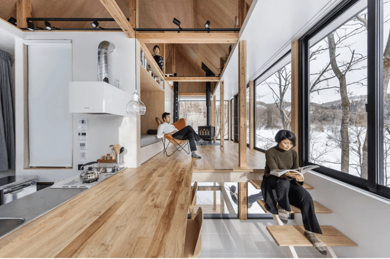 There are steps, which are platforms and can be used for sitting and reading
