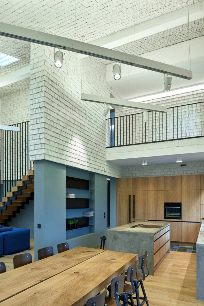 Bright Contemporary Home Inspired By Pinecones