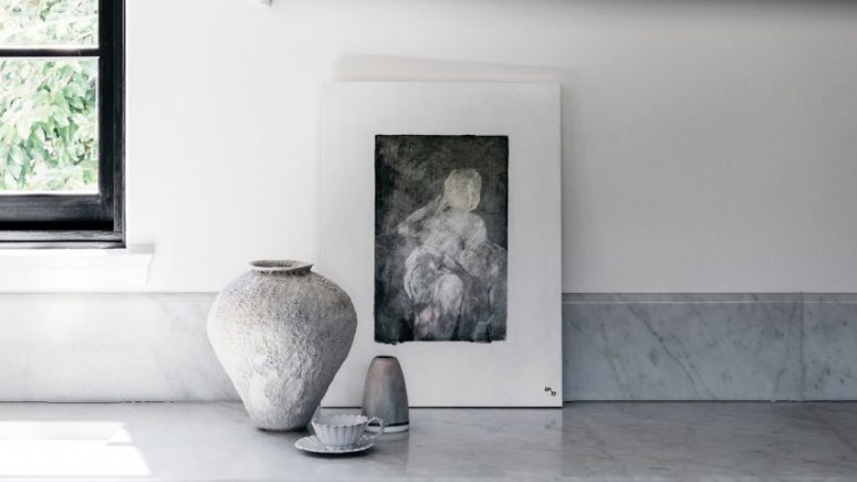 The designers added a modern feel to the inside spaces with a nod to the glam of 1930s and displayed the artwork collection at its best The designers added a modern feel to the inside spaces with a nod to the glam of 1930s and displayed the artwork collection at its best