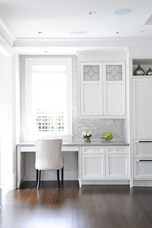 25 Ideas To Incorporate An Office Nook Into A Kitchen - DigsDigs
