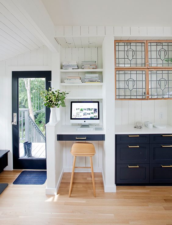 25 Ideas To Incorporate An Office Nook Into A Kitchen