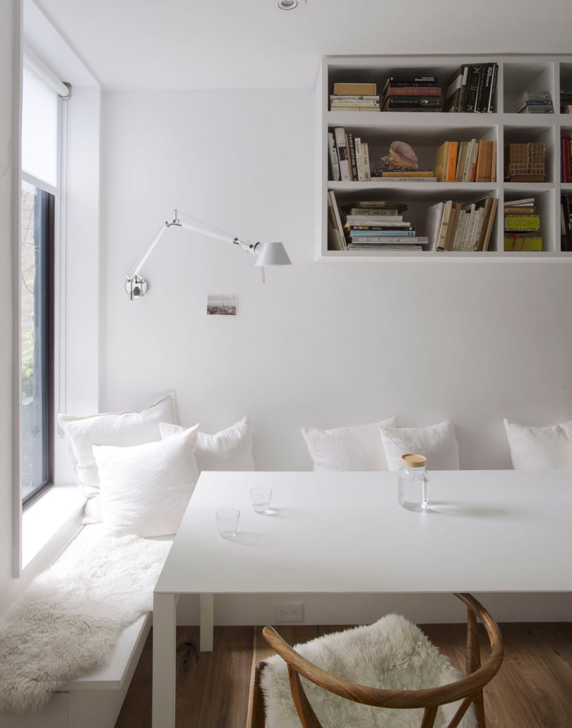 The space is very cozy and welcoming just like all the spaces of the house