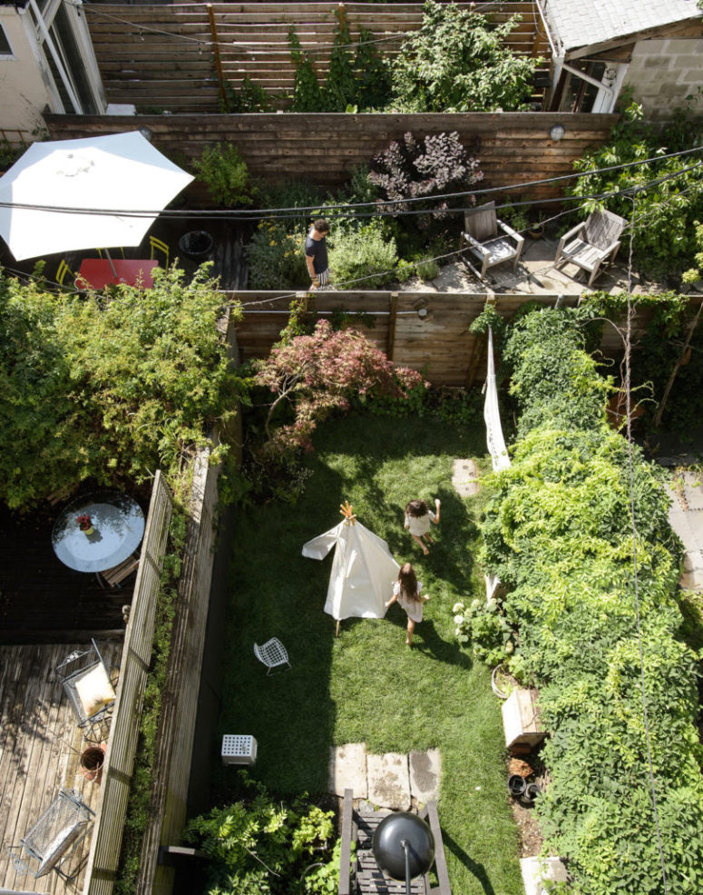There are also some terraces with sitting and dining spaces and grills