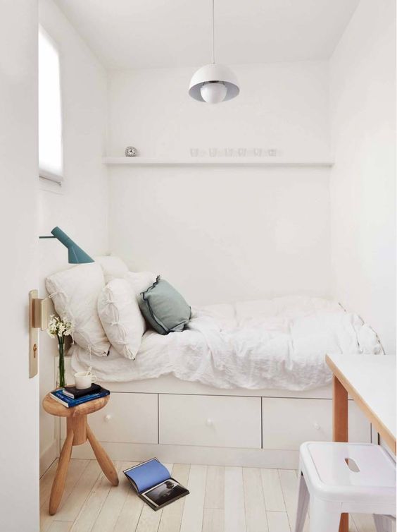a pendant lamp plus a sconce are great for illuminating the space, where the window is small