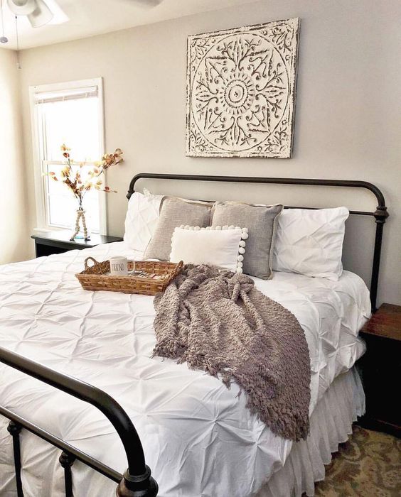 Featured image of post Tiny Small Guest Bedroom Ideas / Small main bedroom ideas ⇝ small master bedroom ideas kindesign cool stunning ideas on a budget besideroom bedrooms budget our favorites from rate my space storage tags guest double attic dark wood queen bed with storage drawers if you can replace tiny master bedroom decor favorable.