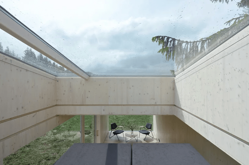 The roof can be opened, too, to enjoy the stars and day or night sky