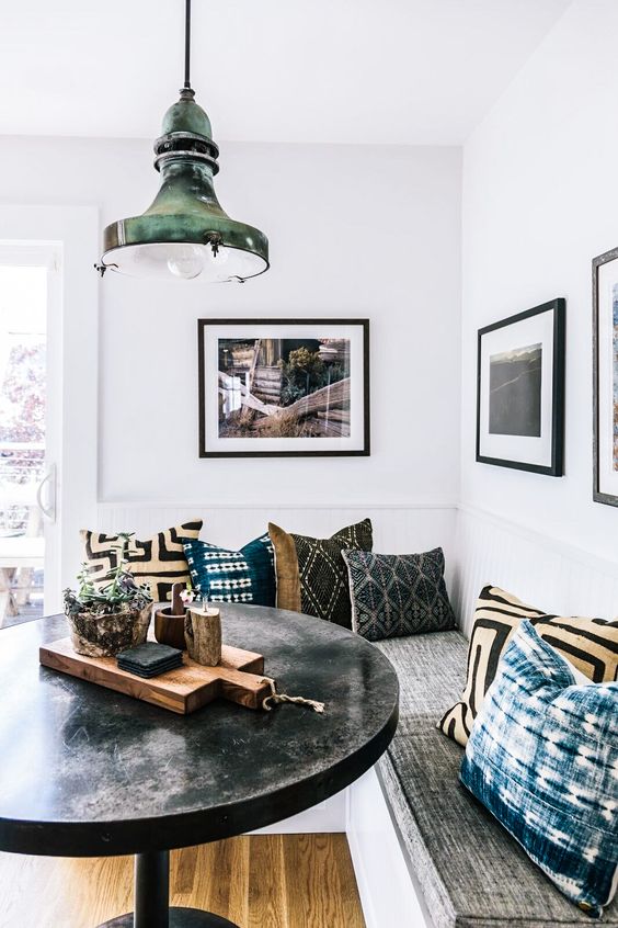 25 Coziest Banquette Seating Ideas For Your Home - DigsDigs