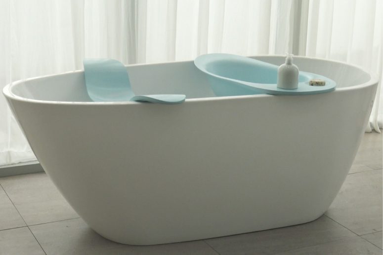The piece includes a doggie tub with some space for storing soaps and a seat for the owner