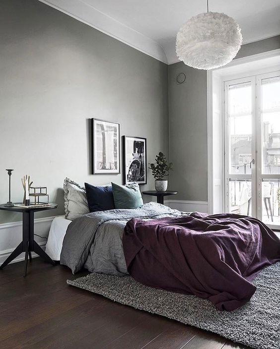 sprucing up a bedroom with colors is easy, just take some pillows and blankets in the colors you like