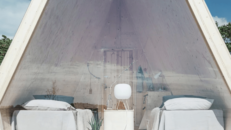 One wall is fully clad with glass to enjoy the views, get natural light and feel like sleeping outside