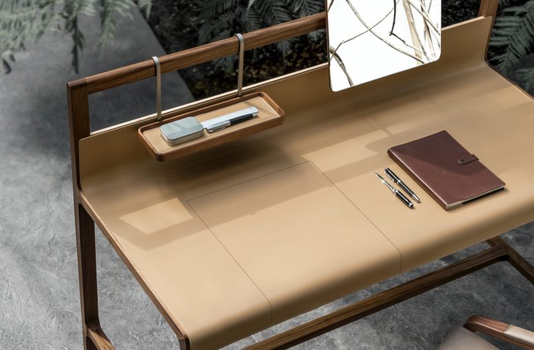 Luxurious Desk And Chair With A Retro Feel Digsdigs There S A Light Hanging Shelf For Some Simple Deks Stuff And Mirror Attached