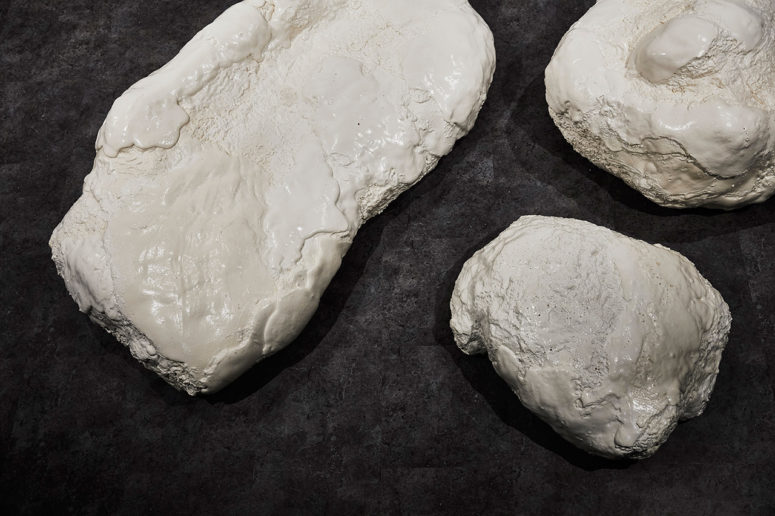 These are white foam meteorites, sofas and chairs