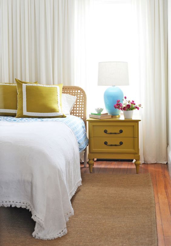 25 Easy Ways To Add Yellow To Your Bedroom DigsDigs
