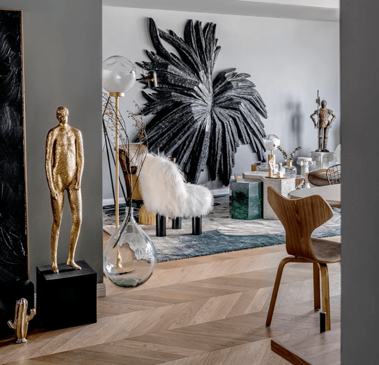 This unique apartment is full of unconventional solutions and shows off a gorgeous art collection of the owners