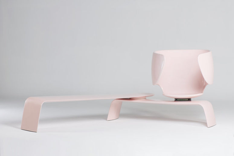 It's somewhere between secluded and open, the color is soft pink to hint on the tender relations between parents and kids It's somewhere between secluded and open, the color is soft pink to hint on the tender relations between parents and kids