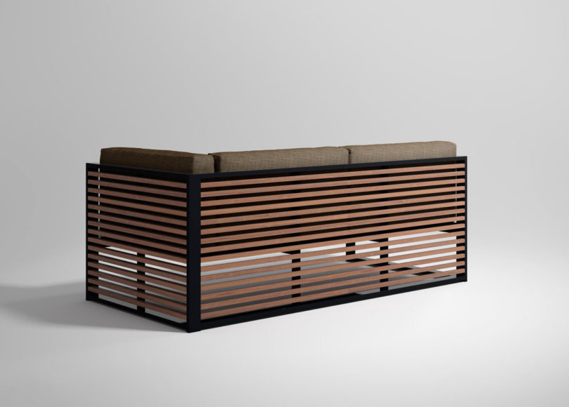 The teak is framed with aluminum profiles for a cool look and more stability