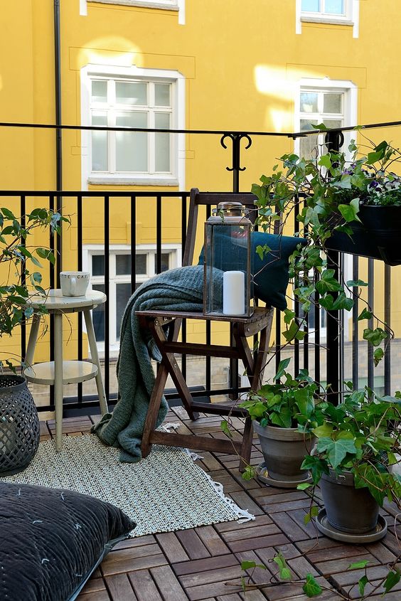 25 Winter Terrace And Balcony Decor Ideas You'll Enjoy - DigsDigs