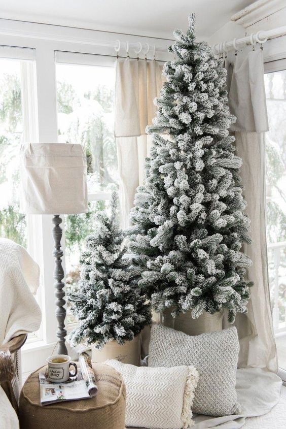 25 Snowy Christmas Home Decor Ideas DigsDigs