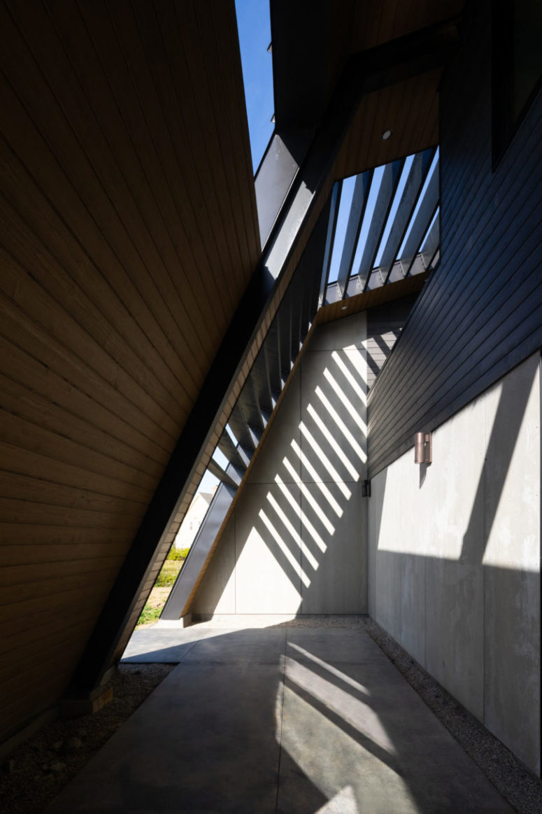 The entrance to the house is covered to protect the house from harsh winds and prevent the heat loss The entrance to the house is covered to protect the house from harsh winds and prevent the heat loss