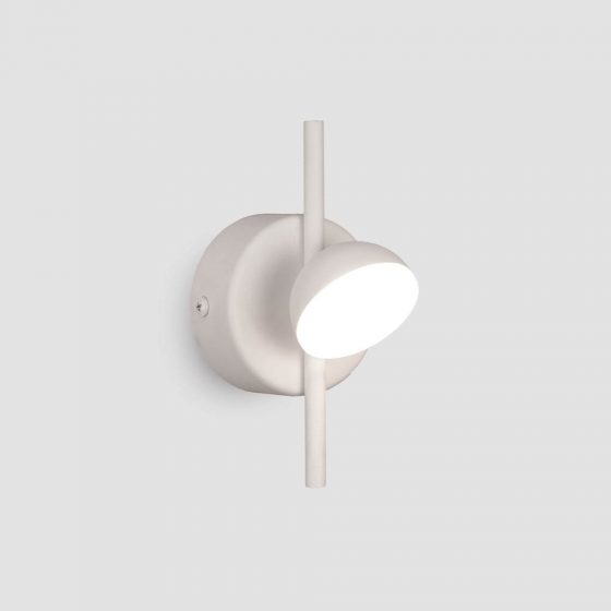If you need an even smaller lamp, there's a lamp with a single light, too