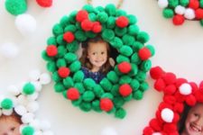 11 cute family-like pompom ornaments with photos inserted are a great gift or decoration for Christmas