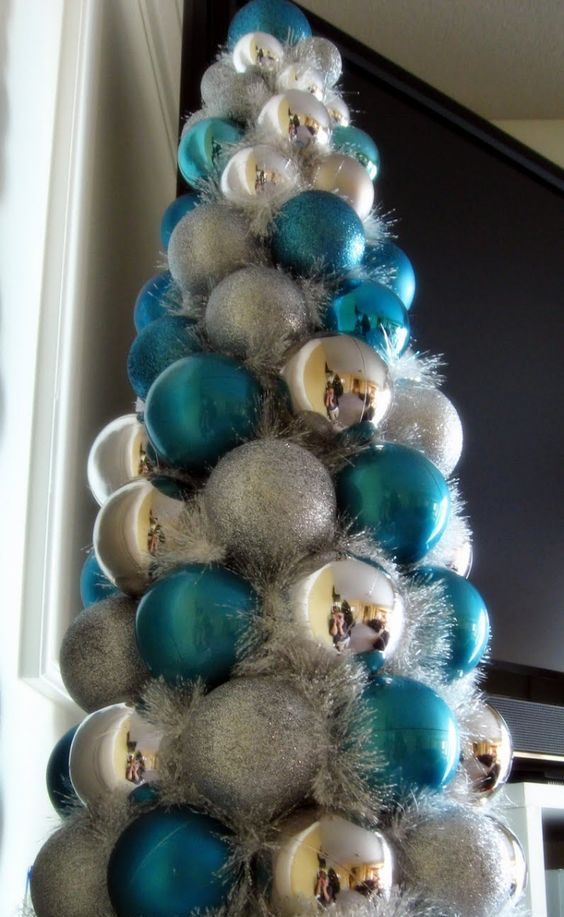 27 Unusual Christmas Trees Of Ornaments DigsDigs