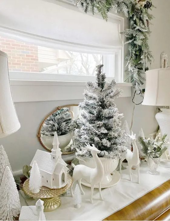 94 Beautiful Small Christmas Trees - DigsDigs