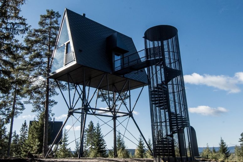 This Treetop Cabin is a cool and fresh idea to build next to a tree, it's a childhood dream fulfilled for grownsups