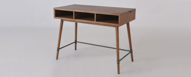 Though it's rather compact, there are three big compartments for storage and they are open, so you will always know what's inside Though it's rather compact, there are three big compartments for storage and they are open, so you will always know what's inside