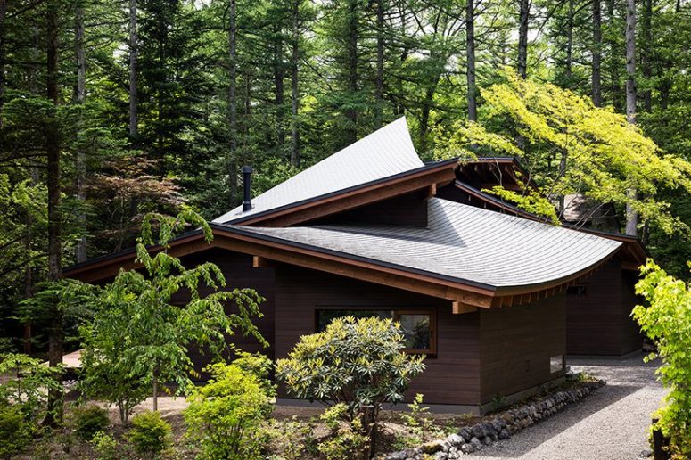 The roofs are elevated above each other to recreate that unique look
