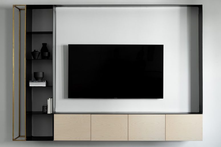 The storage units are both closed and open ones to make the spaces more stylish
