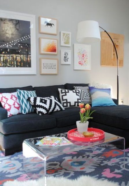 choose a dominant color for your eclectic space and add other colors just as secondary ones